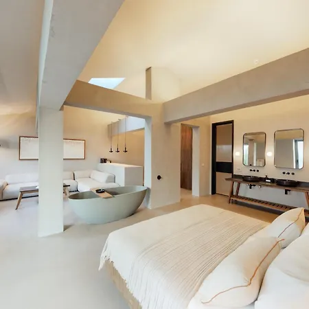 Roome Hotel